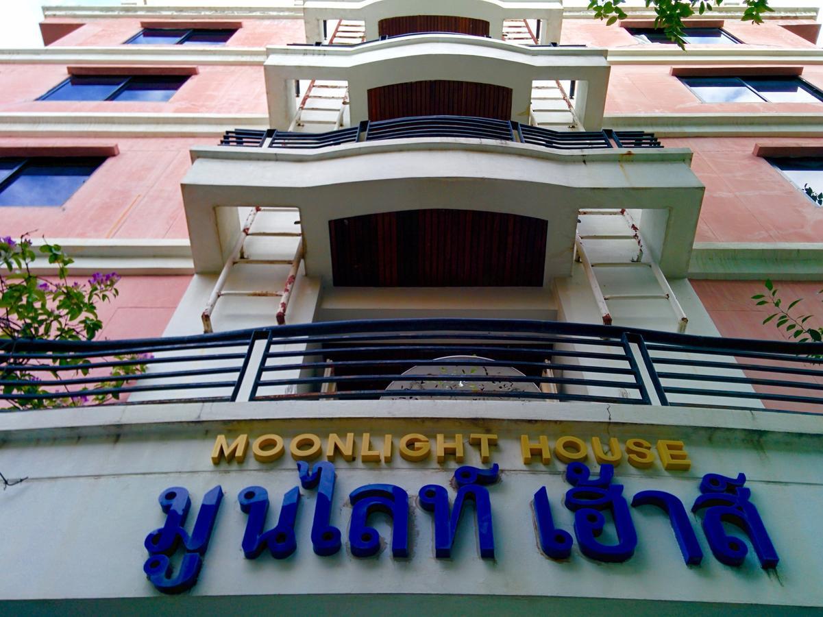 فندق Moonlight House ناخون راتشاسيما المظهر الخارجي الصورة